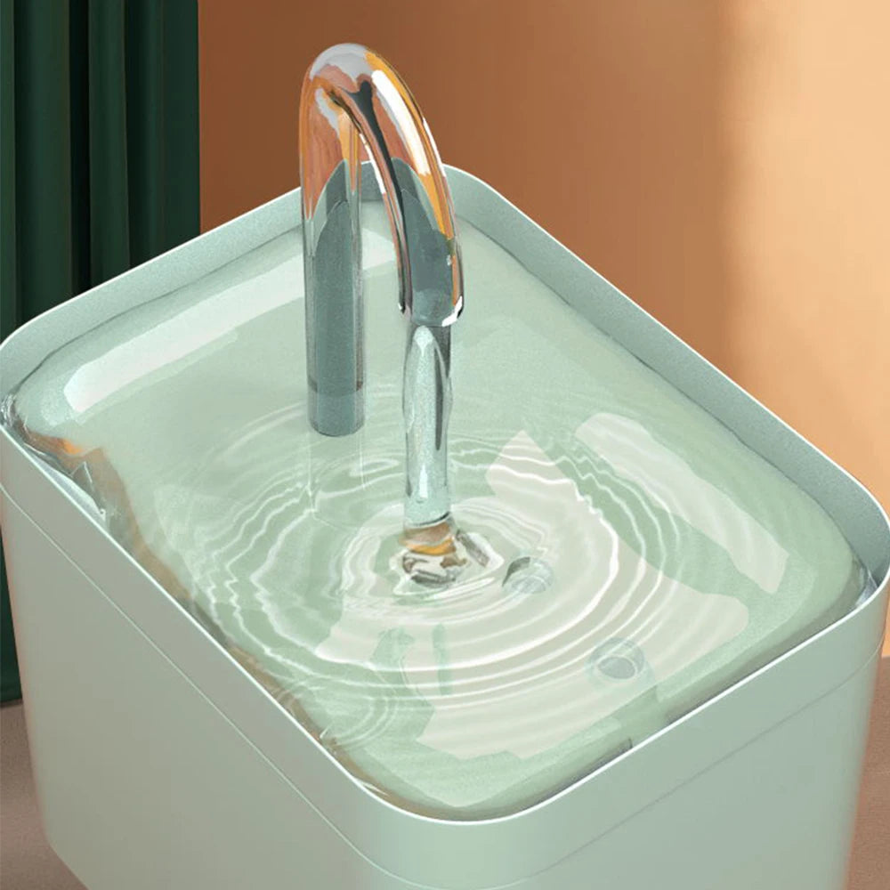 Distributore d'acqua automatico per gatti